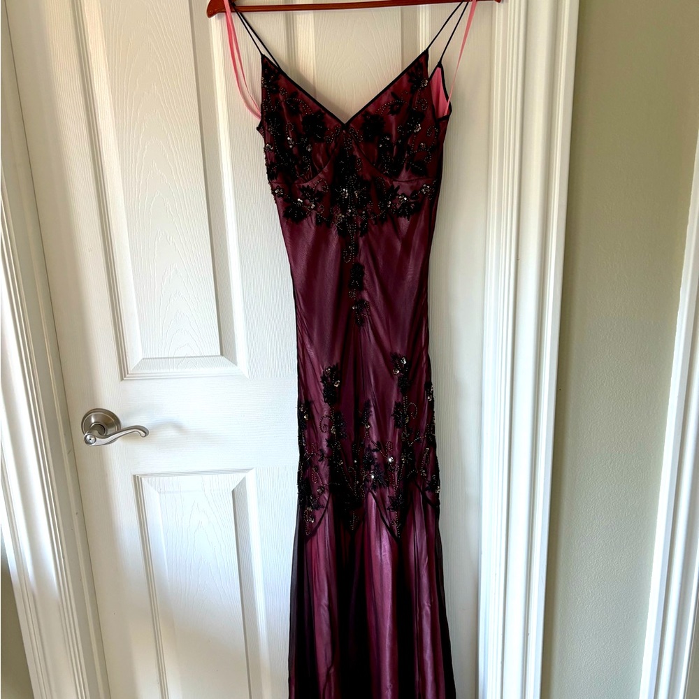 Beautiful elegant 100% silk evening dress